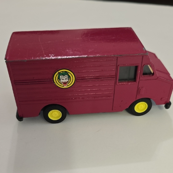 Vintage 1989 Ertl The Joker Van die-cast metal toy vehicle - Picture 2 of 6